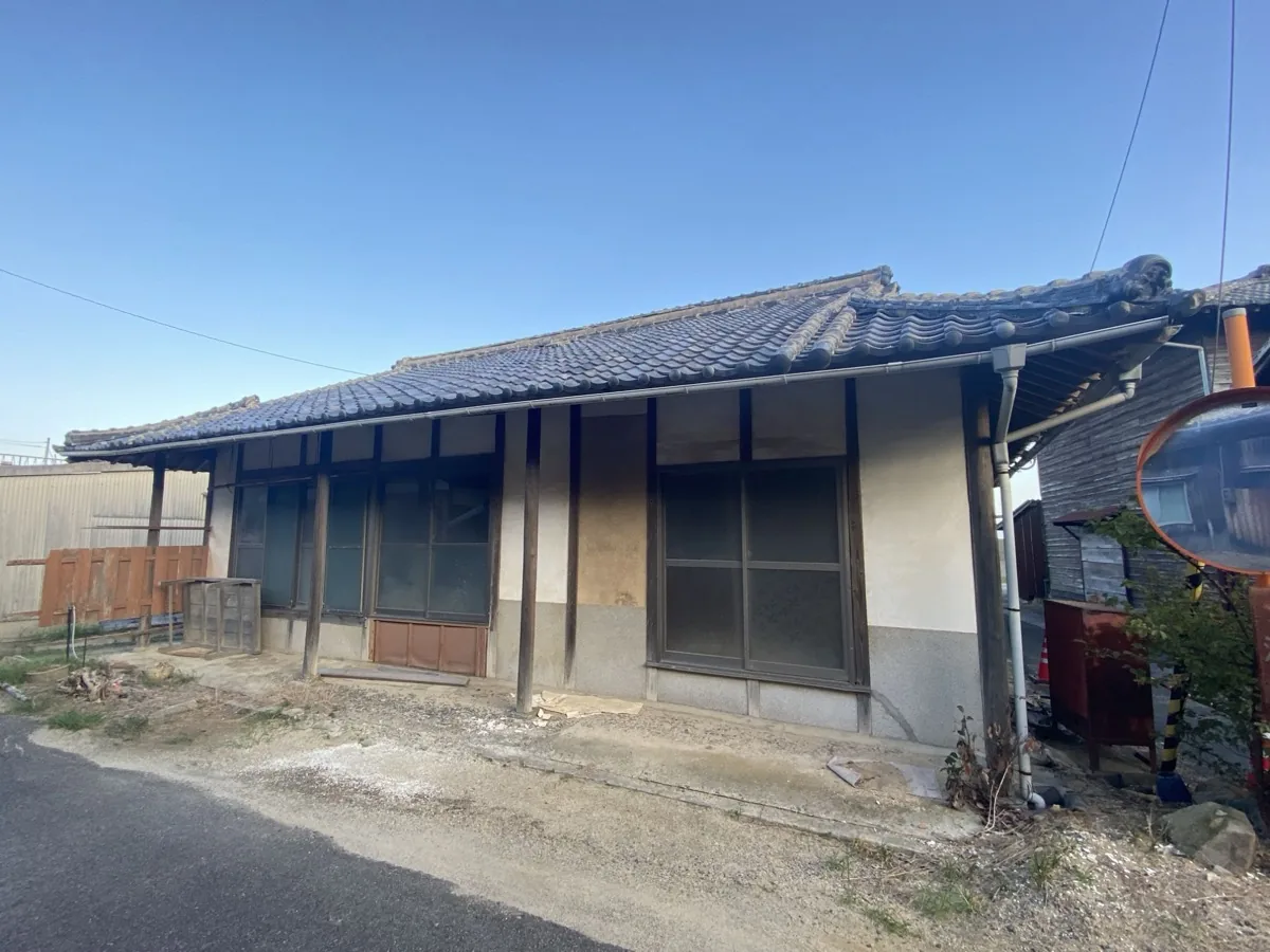 2円で買った中島の古民家の外観